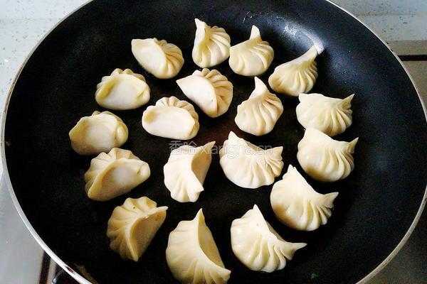包蛋煎饺的做法图解4