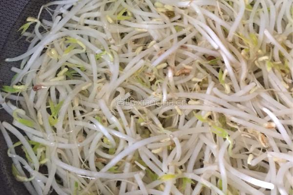 豆芽炒韭菜的做法图解3