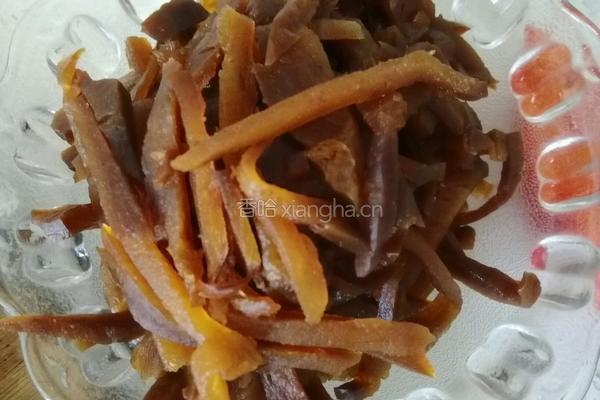 肉丝炒玫瑰大头菜的做法图解1