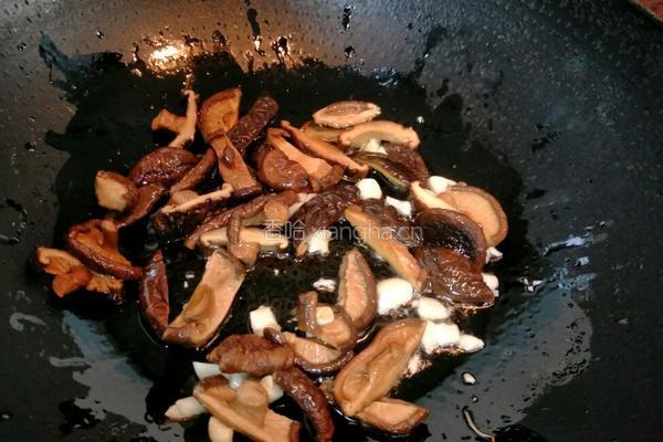 肉丝炒杂菇的做法图解5