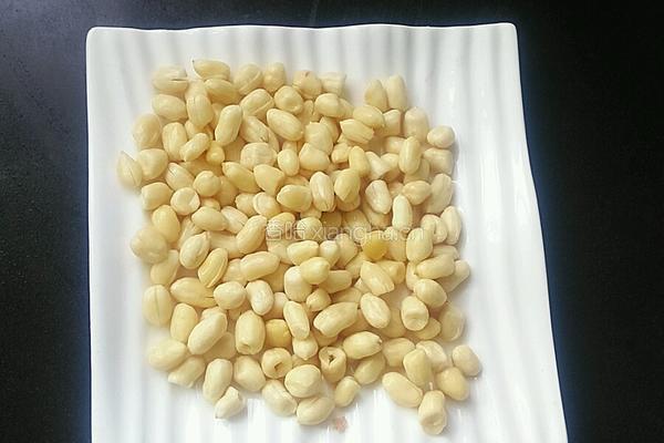 盐椒酒鬼花生的做法图解2