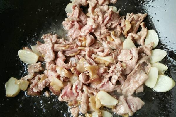 木耳炒肉的做法图解6