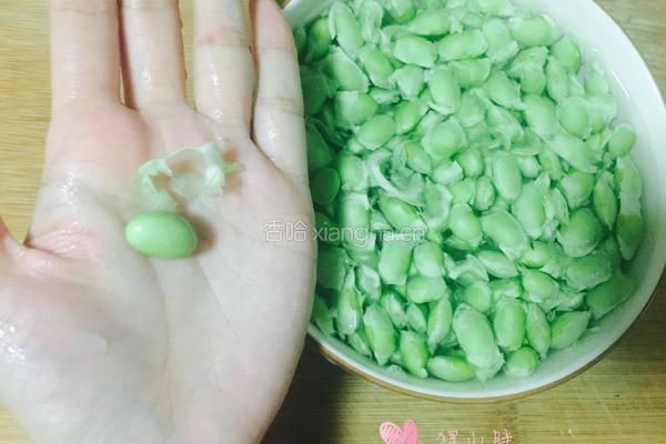 雪菜毛豆炒肉沫的做法图解3