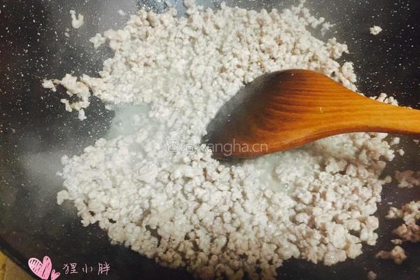 雪菜毛豆炒肉沫的做法图解8