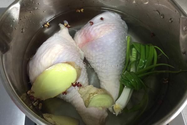 香辣口水鸡的做法图解1
