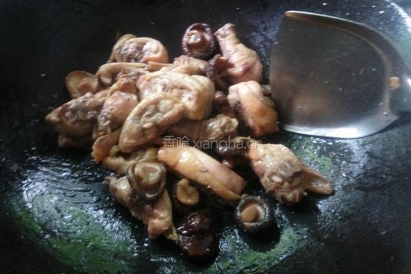 鸡全腿香菇煲仔饭的做法图解5