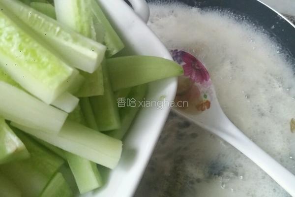 皮蛋黄瓜汤的做法图解7