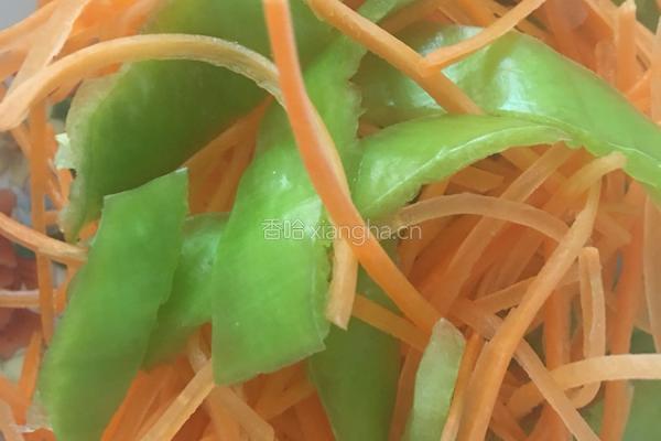 杏鲍菇炒肉丝的做法图解2