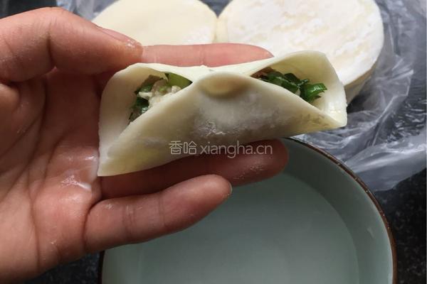 韭菜肉沫饺子的做法图解8