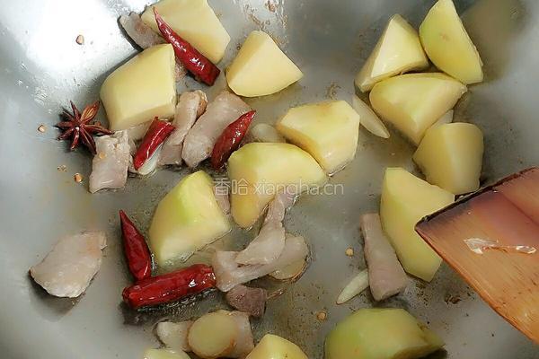 土豆炖豆角的做法图解5