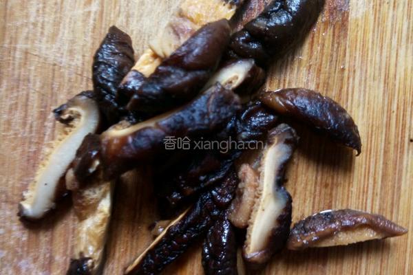 香菇炒鸡蛋的做法图解4