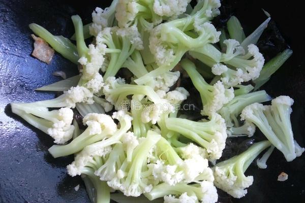 白菜花炒杂菜的做法图解5