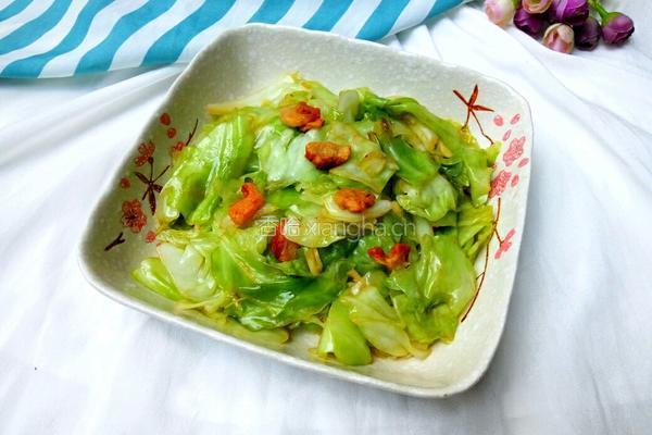 猪油渣炒卷心菜的做法图解8