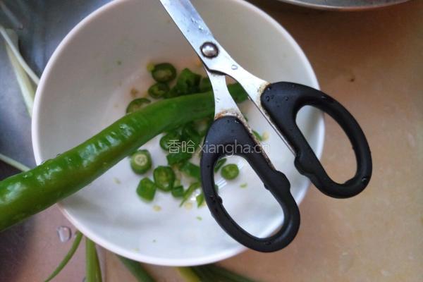 腐竹拌木耳的做法图解3