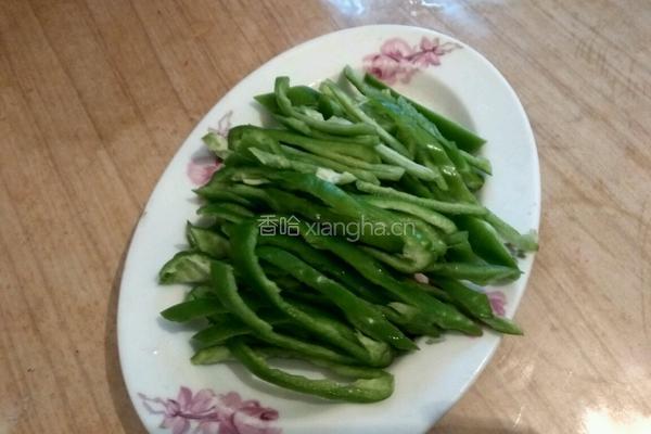 尖椒炒茄丝的做法图解3