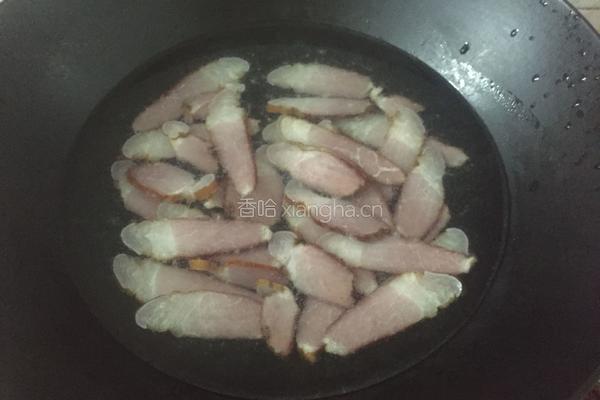 香芹炒腊肉的做法图解2