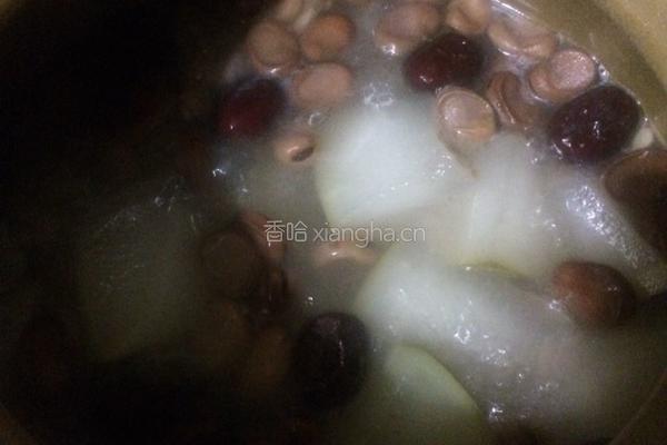 蚕豆红枣冬瓜大骨汤的做法图解7