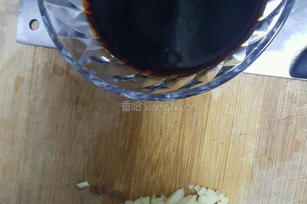 酱油炒面的做法图解2