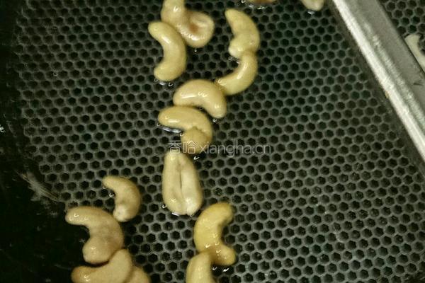 油菜拌腰果的做法图解2