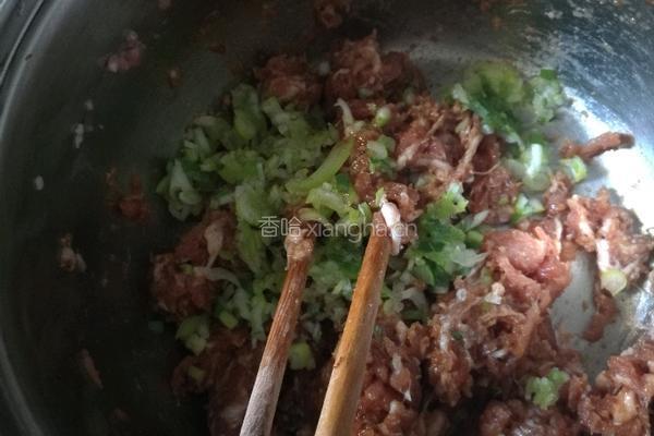 茴香包子的做法图解2