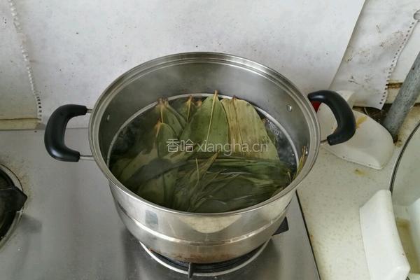 红豆花生糯米粽的做法图解4
