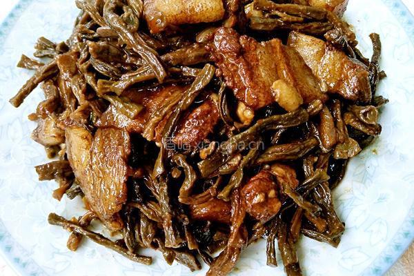 干豆角烧肉的做法图解1