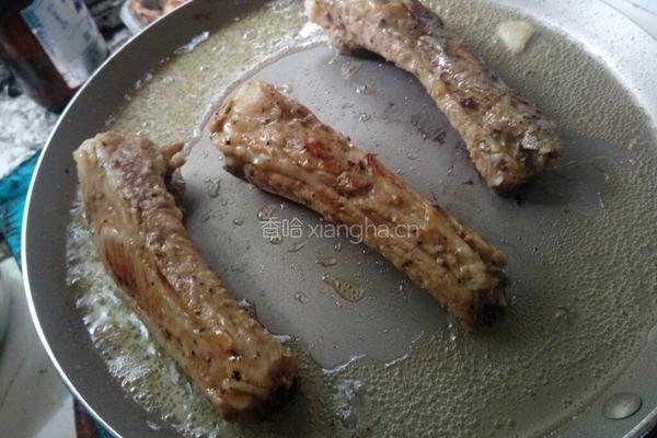 黑椒排骨腊味煲仔饭的做法图解8