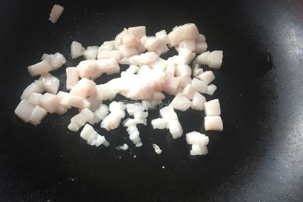 肉丁毛豆米的做法图解4