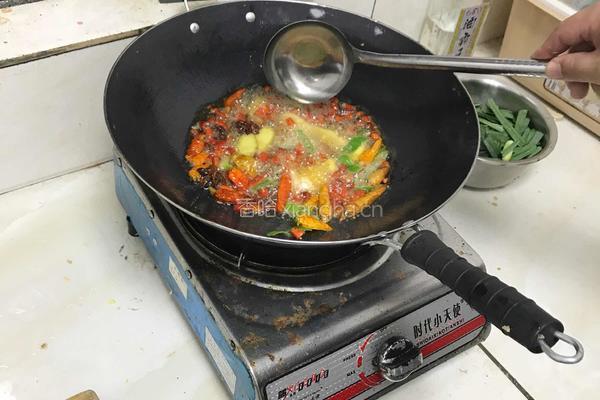 爆炒小龙虾的做法图解3