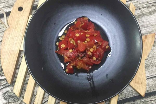 剁椒皮蛋拌豆腐的做法图解5