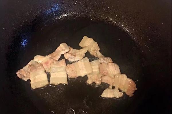 绿豆芽炒鸡蛋干的做法图解1