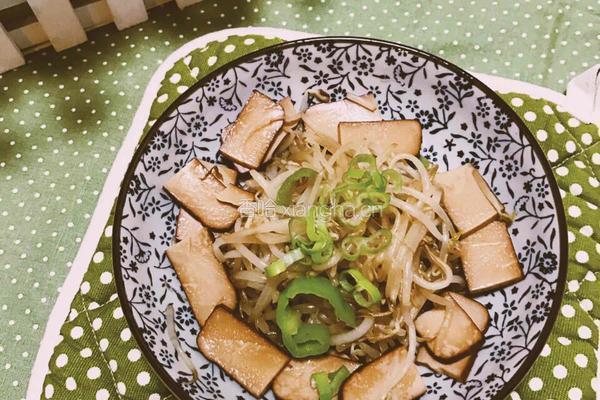 绿豆芽炒鸡蛋干的做法图解5