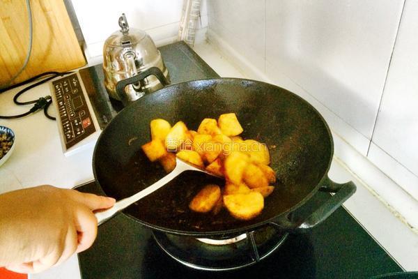 鲍鱼炖土豆的做法图解3