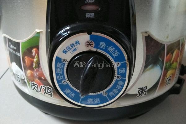 冰糖雪梨红枣银耳羹的做法图解8