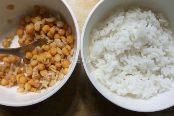 豌豆泥粥的做法图解1