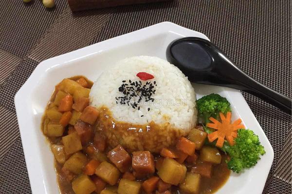 土豆咖喱饭的做法图解1