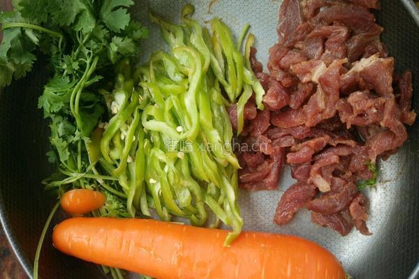 香辣肉丝的做法图解1