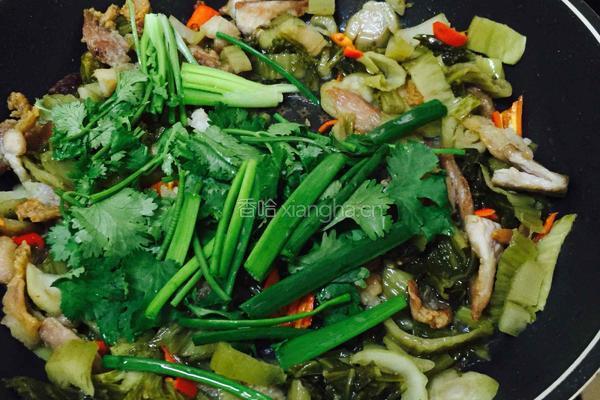 潮州酸菜炒五花肉的做法图解8