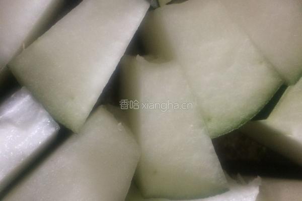 灯芯草花生排骨冬瓜汤的做法图解2
