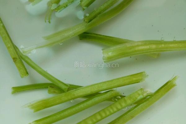 鸡丝烹掐菜的做法图解2