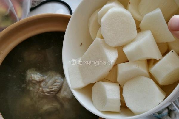 棒骨山药莲藕汤的做法图解7