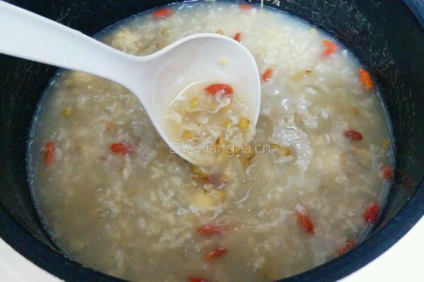 冰糖银莲绿豆粥的做法图解7