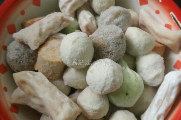 萝卜鱼丸汤的做法图解3