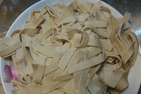 肉丝豆皮的做法图解4