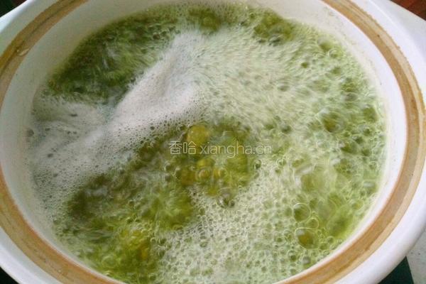 绿豆莲子汤的做法图解5