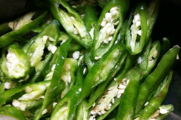 豆施压炒青尖椒的做法图解2