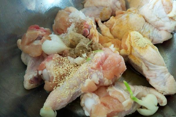 蒜香炸鸡 的做法图解3