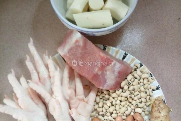 花生眉豆山药鸡脚汤的做法图解1