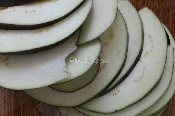 肉丝蚝油茄丝的做法图解1