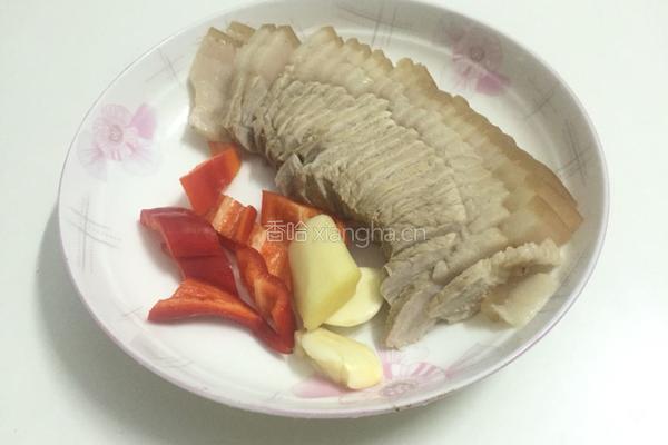 土豆回锅肉的做法图解2